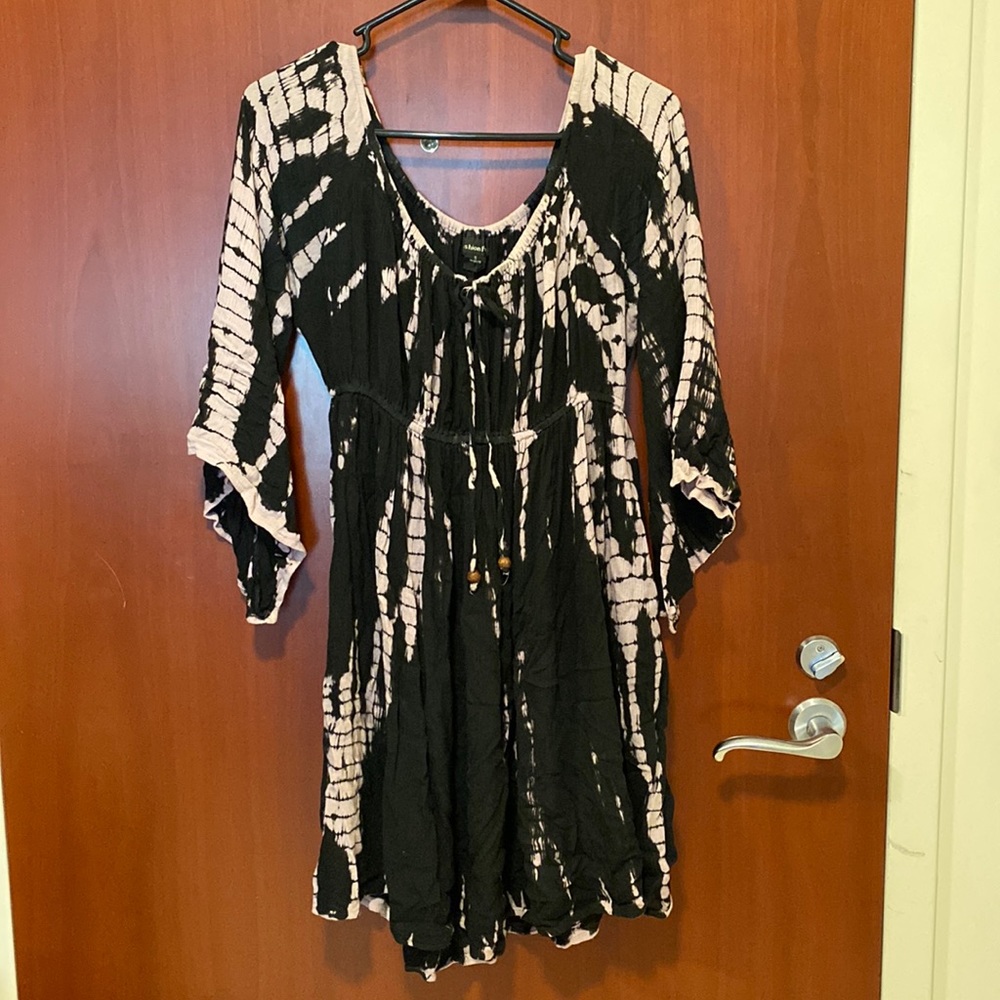 Fashion fuse flowy tie die dress